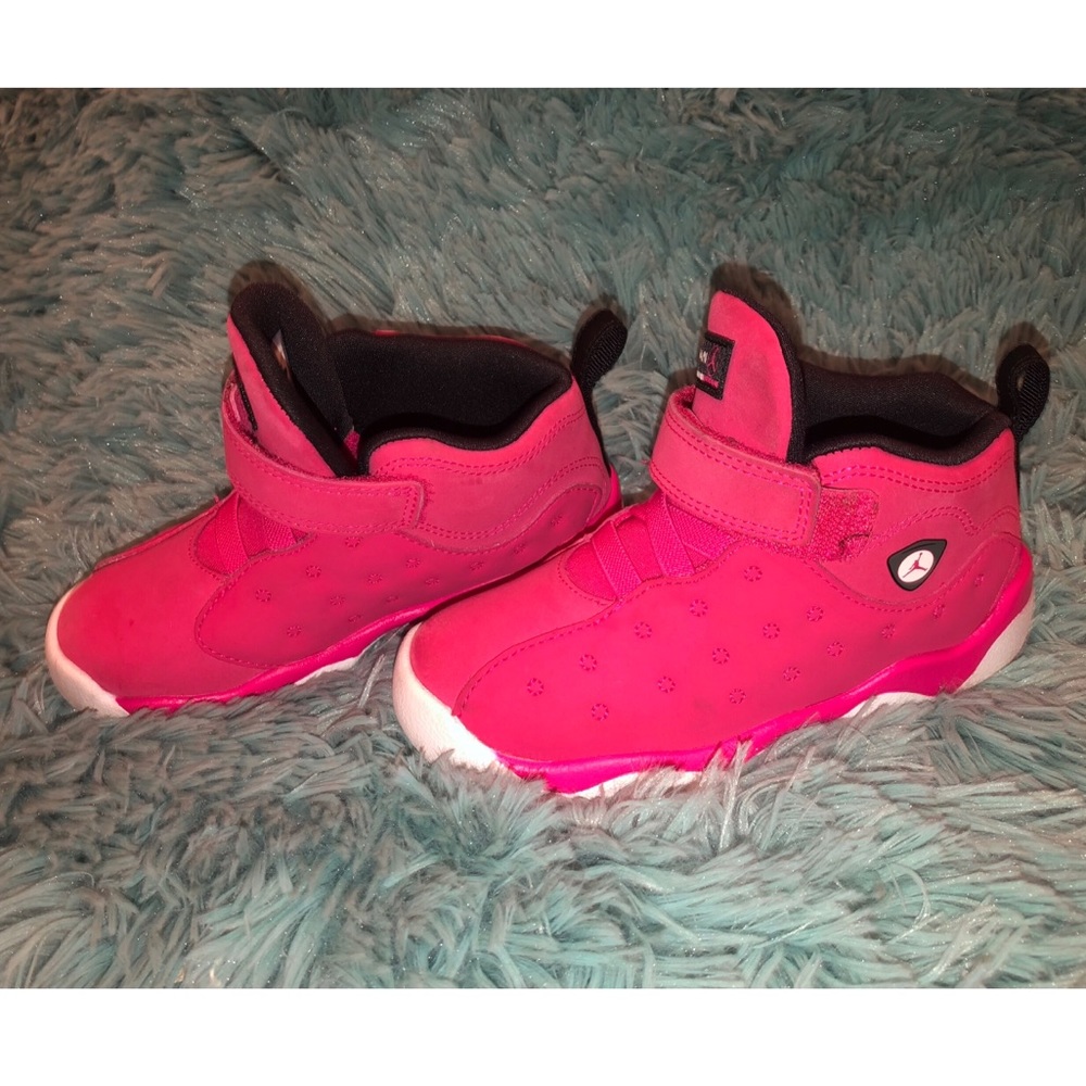 PINK JORDAN SHOES